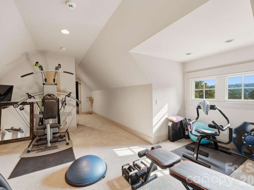 10220 Wildlife Road, Charlotte, NC 28278.  MLS# CAR4411726, YatesRealty ID 45905. 