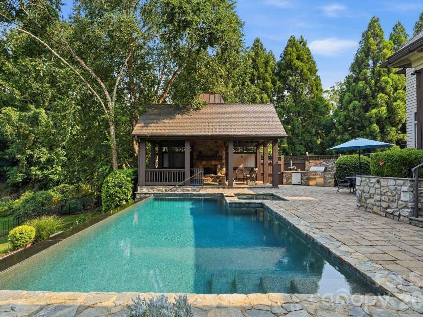 10220 Wildlife Road, Charlotte, NC 28278.  MLS# CAR4411726, YatesRealty ID 45905. 