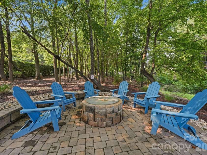 10220 Wildlife Road, Charlotte, NC 28278.  MLS# CAR4411726, YatesRealty ID 45905. 