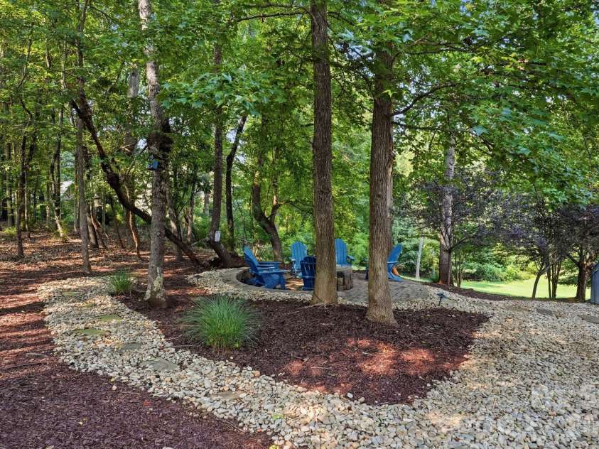 10220 Wildlife Road, Charlotte, NC 28278.  MLS# CAR4411726, YatesRealty ID 45905. 
