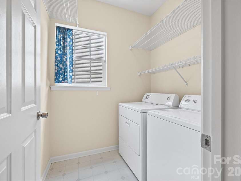 2139 Kaybird Lane, Charlotte, NC 28270.  MLS# CAR4411622, YatesRealty ID 45906. Nice sized laundry room