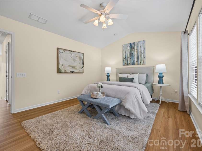2139 Kaybird Lane, Charlotte, NC 28270.  MLS# CAR4411622, YatesRealty ID 45906. Vaulted ceiling and plenty of natural light