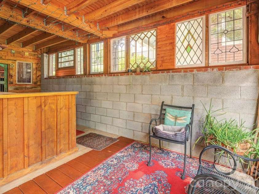 78 Flint Street, Asheville, NC 28801.  MLS# CAR4411908, YatesRealty ID 45907. Built in Bar