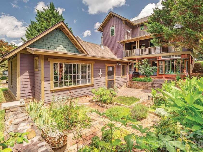 78 Flint Street, Asheville, NC 28801.  MLS# CAR4411908, YatesRealty ID 45907. Low Maintenance Yard