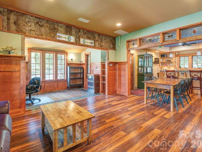 78 Flint Street, Asheville, NC 28801.  MLS# CAR4411908, YatesRealty ID 45907. Open Living Area