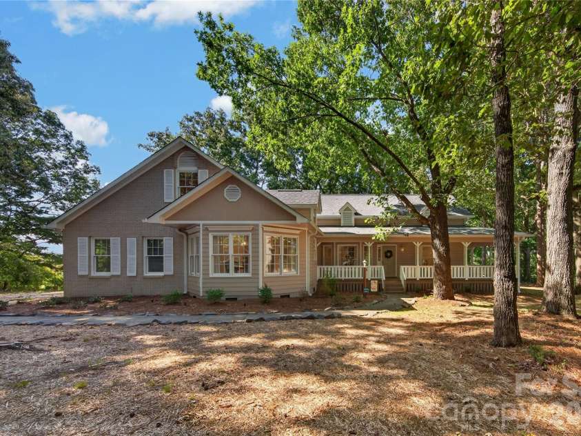 2721 Tara Drive, Monroe, NC 28112.  MLS# CAR4411487, YatesRealty ID 45909. 