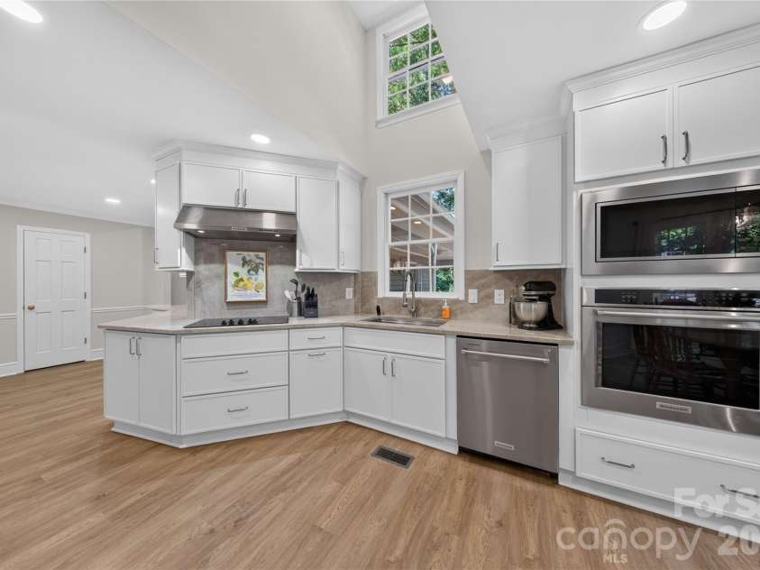 2721 Tara Drive, Monroe, NC 28112.  MLS# CAR4411487, YatesRealty ID 45909. 