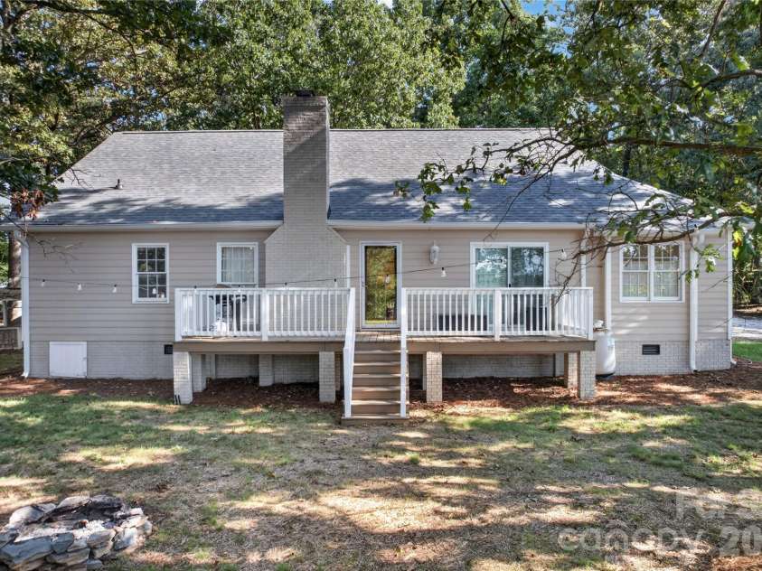 2721 Tara Drive, Monroe, NC 28112.  MLS# CAR4411487, YatesRealty ID 45909. 