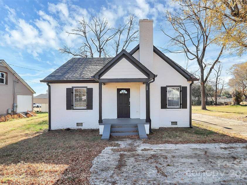 108 Lee Drive, Shelby, NC 28150.  MLS# CAR4322859, YatesRealty ID 4591. 