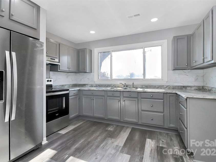 108 Lee Drive, Shelby, NC 28150.  MLS# CAR4322859, YatesRealty ID 4591. 