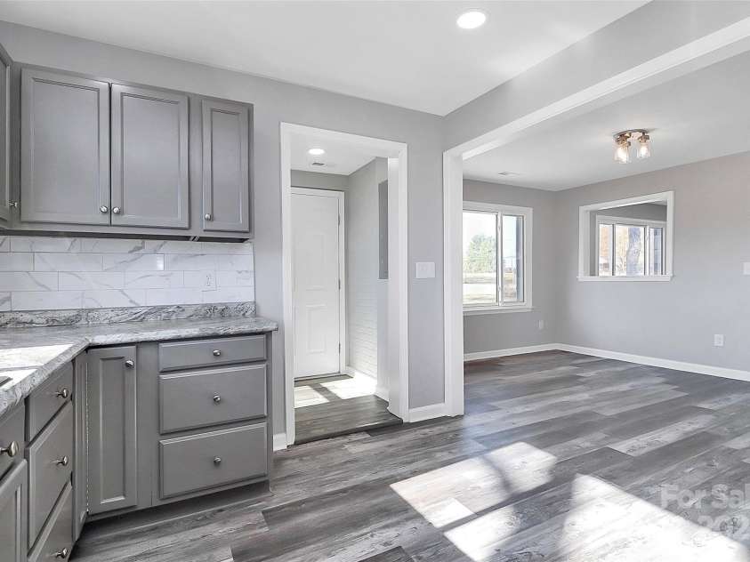 108 Lee Drive, Shelby, NC 28150.  MLS# CAR4322859, YatesRealty ID 4591. 