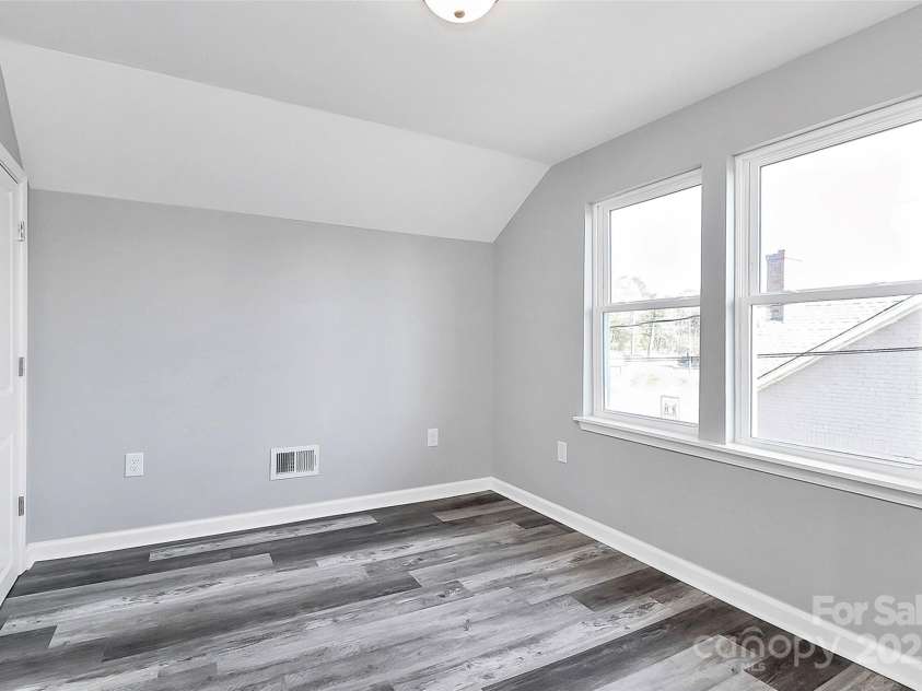 108 Lee Drive, Shelby, NC 28150.  MLS# CAR4322859, YatesRealty ID 4591. 
