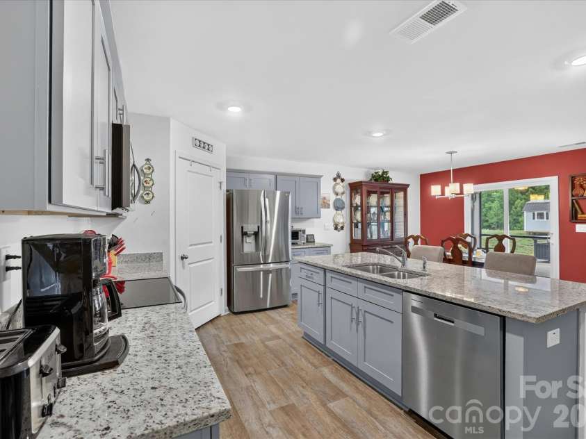 196 Beebop Lane, Lexington, NC 27295.  MLS# CAR4410198, YatesRealty ID 45912. 