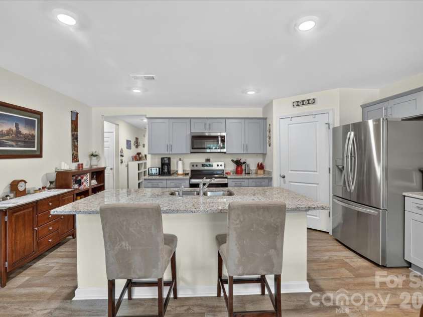 196 Beebop Lane, Lexington, NC 27295.  MLS# CAR4410198, YatesRealty ID 45912. 