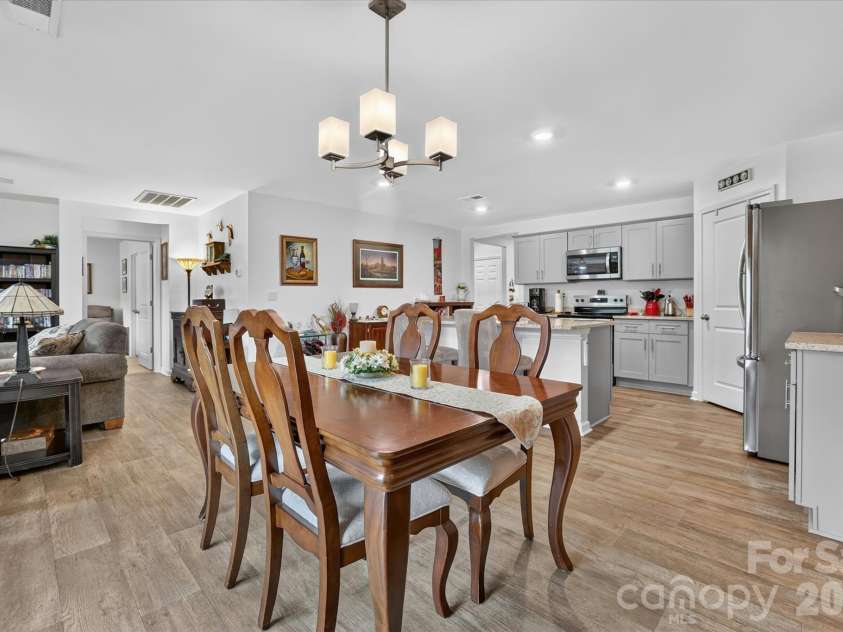 196 Beebop Lane, Lexington, NC 27295.  MLS# CAR4410198, YatesRealty ID 45912. 