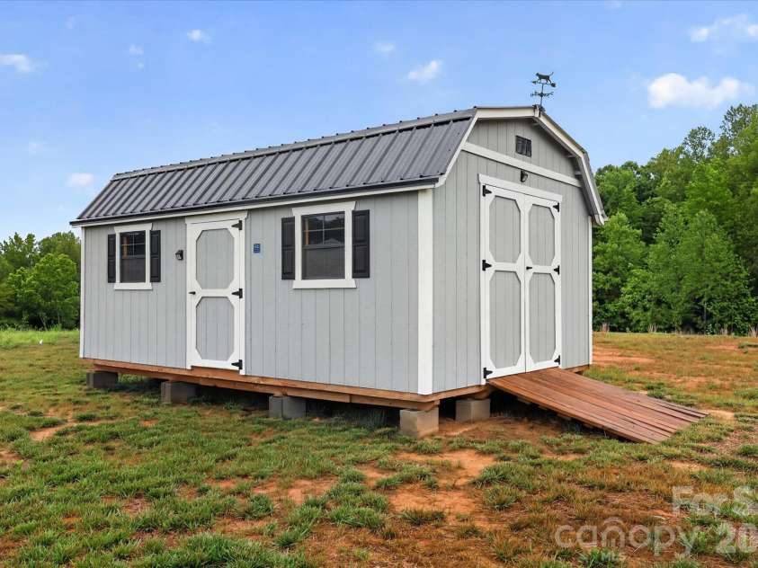 196 Beebop Lane, Lexington, NC 27295.  MLS# CAR4410198, YatesRealty ID 45912. 