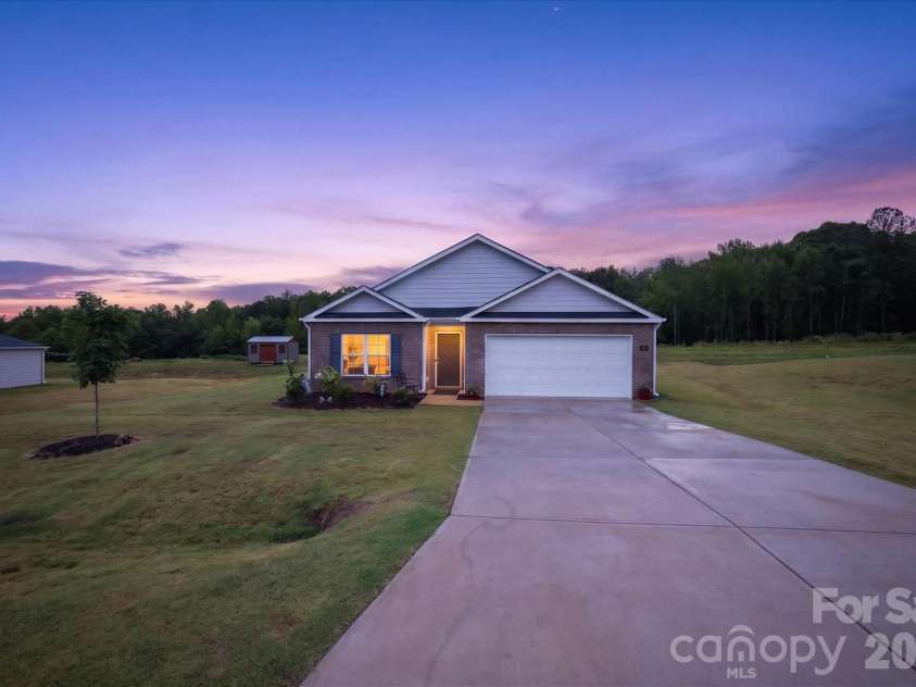 196 Beebop Lane, Lexington, NC 27295.  MLS# CAR4410198, YatesRealty ID 45912. 