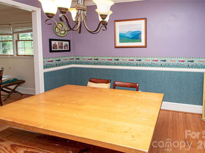 6836 Ronda Avenue, Charlotte, NC 28211.  MLS# CAR4406123, YatesRealty ID 45916. 
