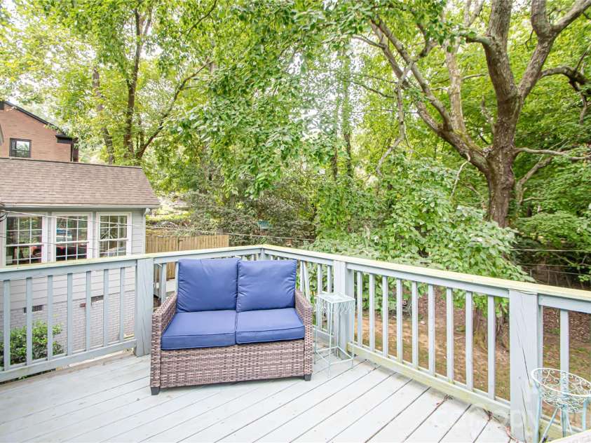 6836 Ronda Avenue, Charlotte, NC 28211.  MLS# CAR4406123, YatesRealty ID 45916. 