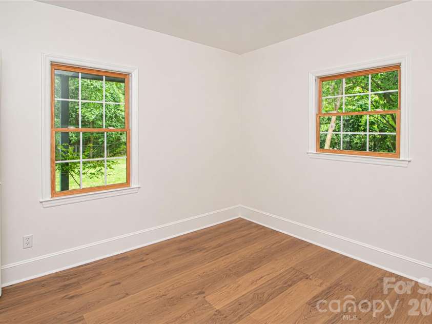 6836 Ronda Avenue, Charlotte, NC 28211.  MLS# CAR4406123, YatesRealty ID 45916. 