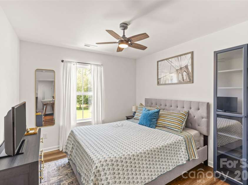 1913 Marlwood Circle, Charlotte, NC 28227.  MLS# CAR4407979, YatesRealty ID 45917. Bedroom 3