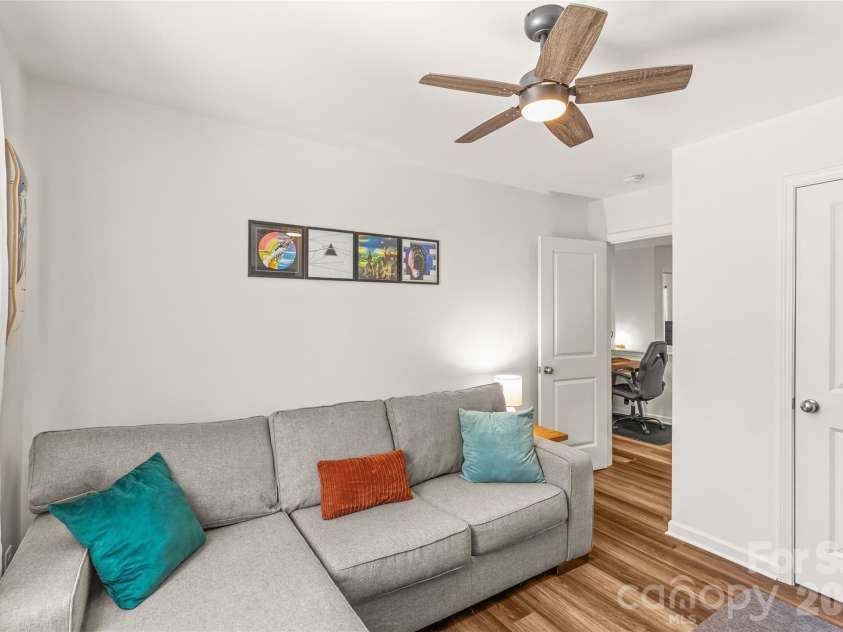 1913 Marlwood Circle, Charlotte, NC 28227.  MLS# CAR4407979, YatesRealty ID 45917. Bedroom 4/Flexible