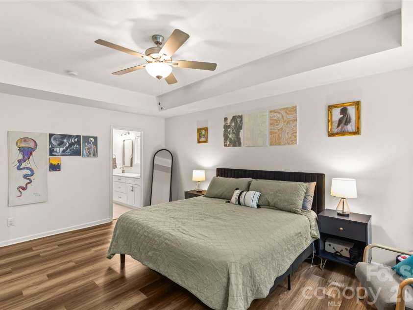 1913 Marlwood Circle, Charlotte, NC 28227.  MLS# CAR4407979, YatesRealty ID 45917. Primary Suite