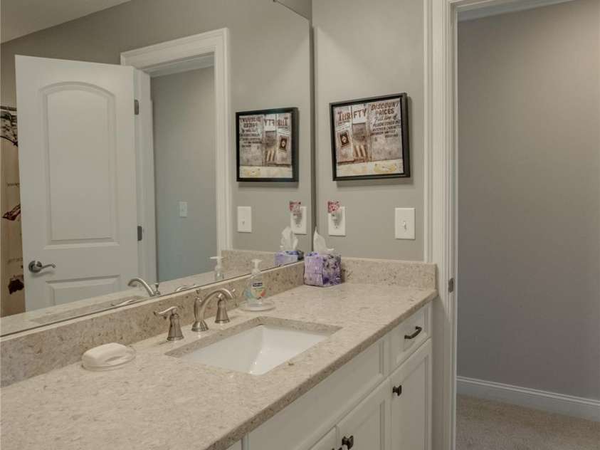 188 Wilson Lake Road, Mooresville, NC 28117.  MLS# CAR4408380, YatesRealty ID 45918. Upper level guest bath