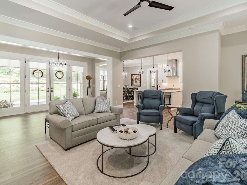 1725 Turtlewood Drive, Waxhaw, NC 28173.  MLS# CAR4407986, YatesRealty ID 45919. 10-foot Ceilings