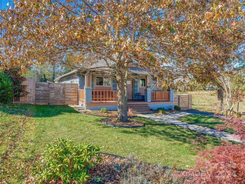 30 Burton Street, Asheville, NC 28806.  MLS# CAR4199669, YatesRealty ID 4592. 