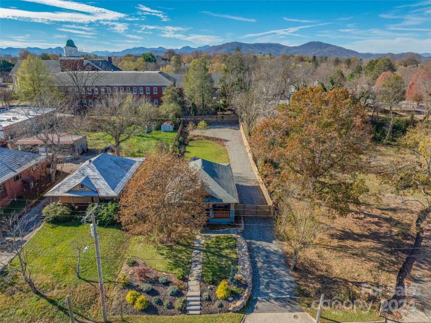 30 Burton Street, Asheville, NC 28806.  MLS# CAR4199669, YatesRealty ID 4592. 
