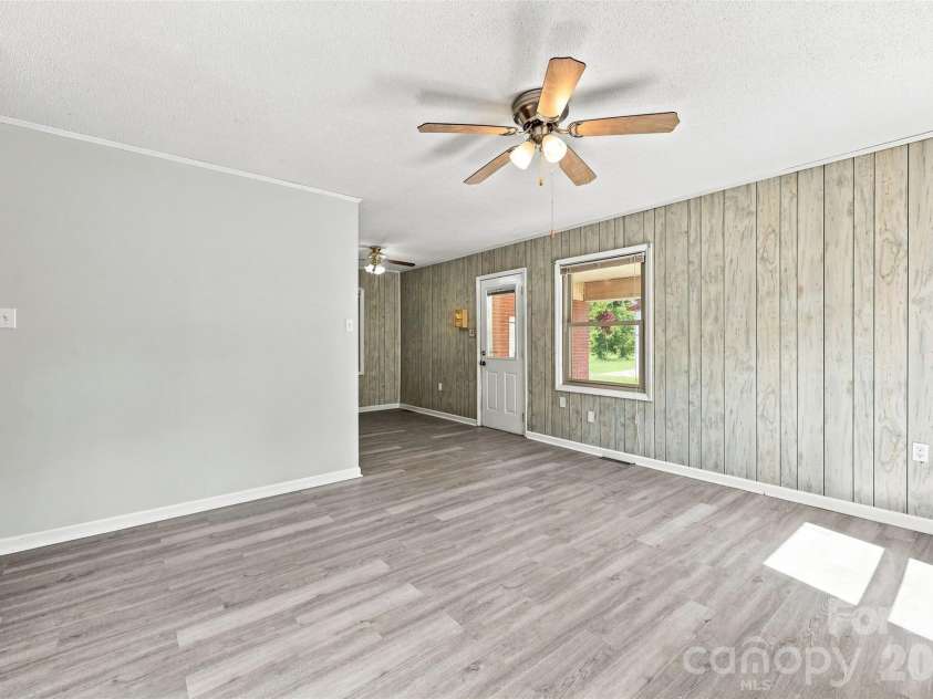 728 Center Road, Chester, SC 29706.  MLS# CAR4345069, YatesRealty ID 45920. 