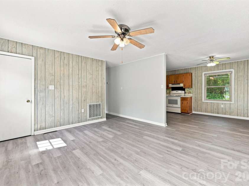728 Center Road, Chester, SC 29706.  MLS# CAR4345069, YatesRealty ID 45920. 