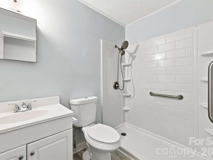 728 Center Road, Chester, SC 29706.  MLS# CAR4345069, YatesRealty ID 45920. 