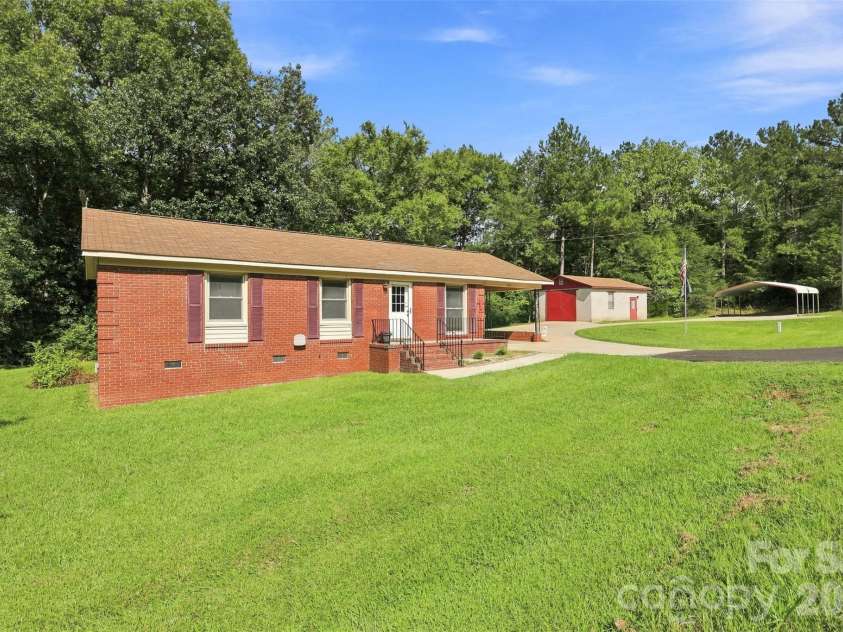 728 Center Road, Chester, SC 29706.  MLS# CAR4345069, YatesRealty ID 45920. 