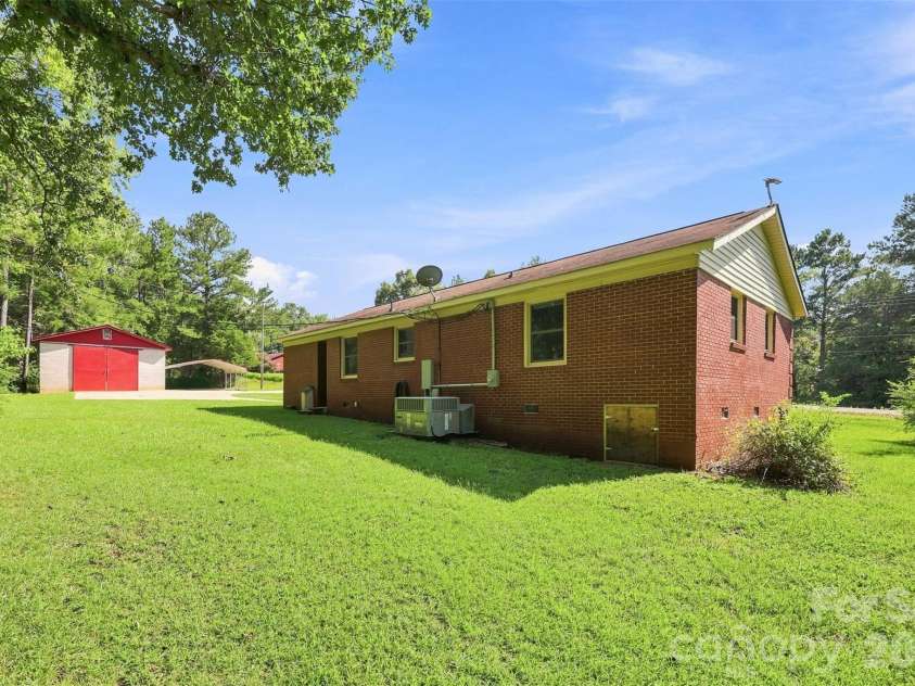 728 Center Road, Chester, SC 29706.  MLS# CAR4345069, YatesRealty ID 45920. 