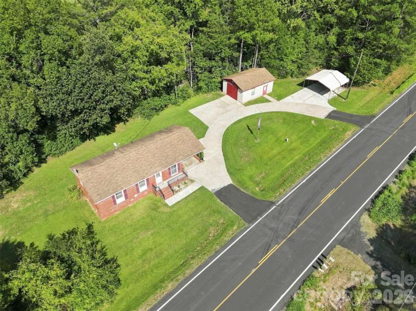 728 Center Road, Chester, SC 29706.  MLS# CAR4345069, YatesRealty ID 45920. 