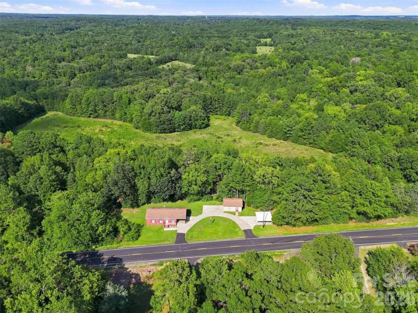 728 Center Road, Chester, SC 29706.  MLS# CAR4345069, YatesRealty ID 45920. 