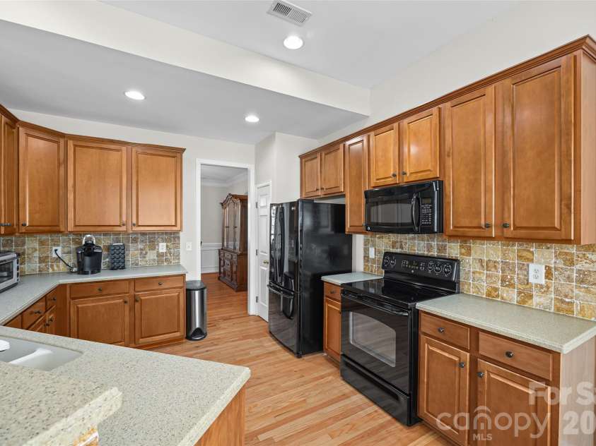 622 Panthers Way, Fort Mill, SC 29708.  MLS# CAR4405777, YatesRealty ID 45921. 