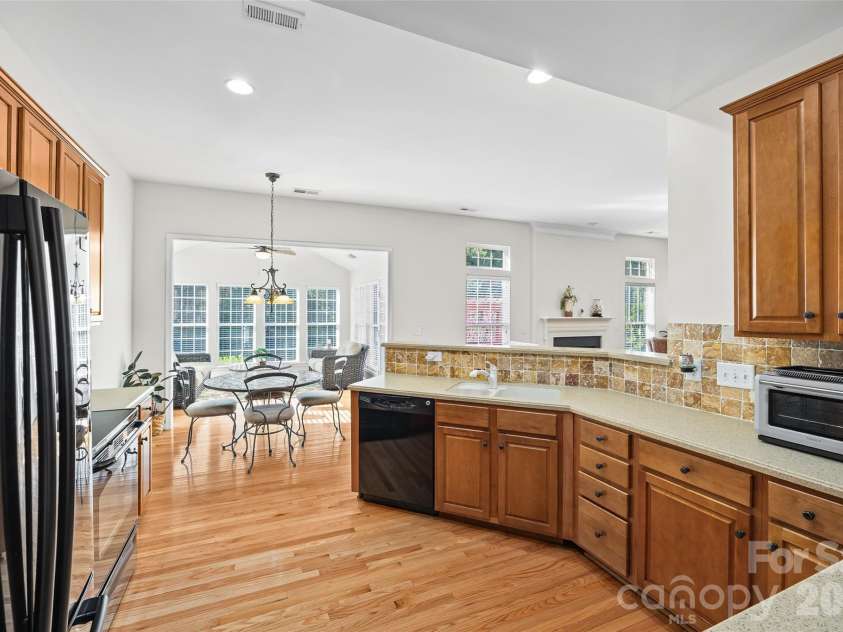 622 Panthers Way, Fort Mill, SC 29708.  MLS# CAR4405777, YatesRealty ID 45921. 