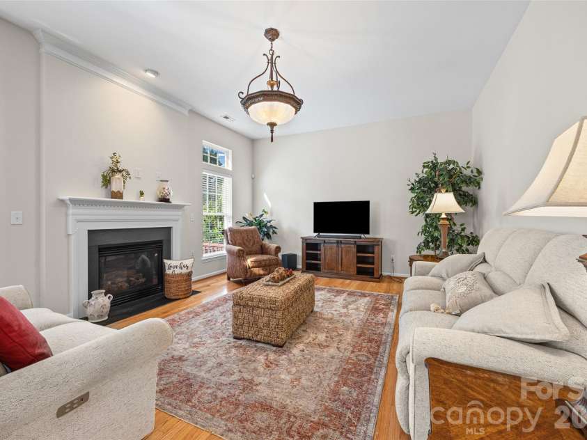 622 Panthers Way, Fort Mill, SC 29708.  MLS# CAR4405777, YatesRealty ID 45921. 