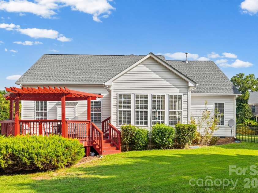622 Panthers Way, Fort Mill, SC 29708.  MLS# CAR4405777, YatesRealty ID 45921. 