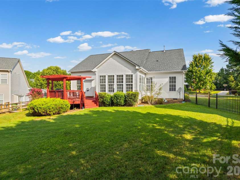 622 Panthers Way, Fort Mill, SC 29708.  MLS# CAR4405777, YatesRealty ID 45921. 