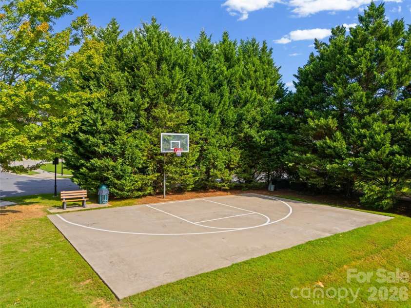 622 Panthers Way, Fort Mill, SC 29708.  MLS# CAR4405777, YatesRealty ID 45921. 
