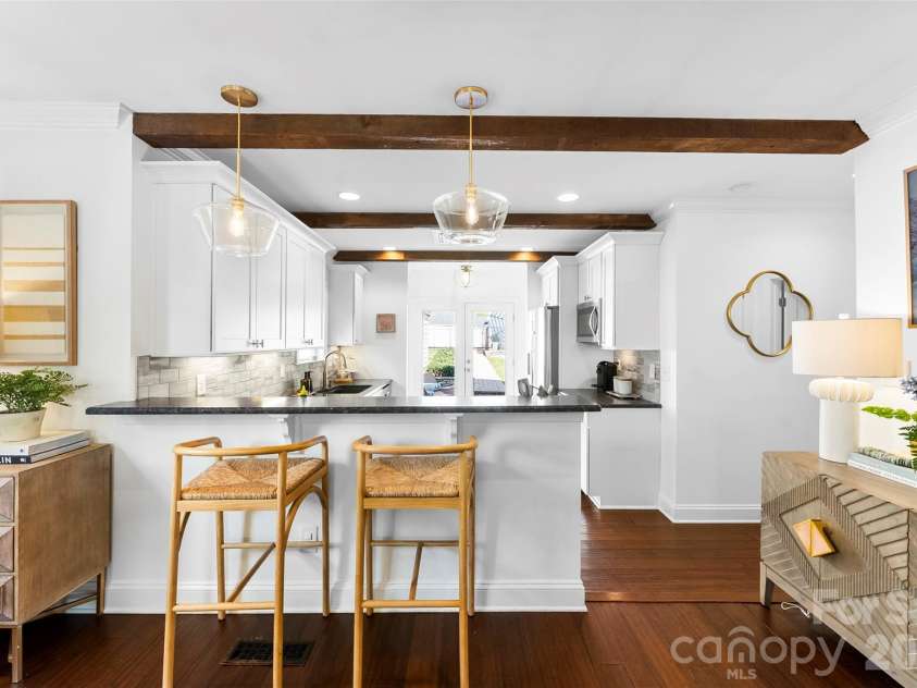 2017 Wilhelmina Avenue, Charlotte, NC 28205.  MLS# CAR4404559, YatesRealty ID 45922. 