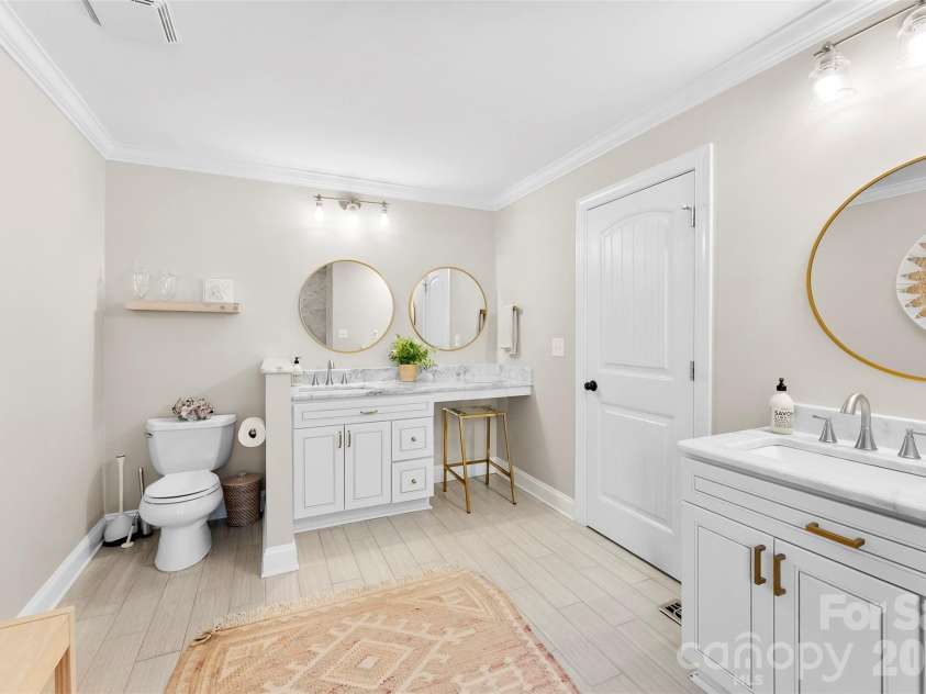 2017 Wilhelmina Avenue, Charlotte, NC 28205.  MLS# CAR4404559, YatesRealty ID 45922. 
