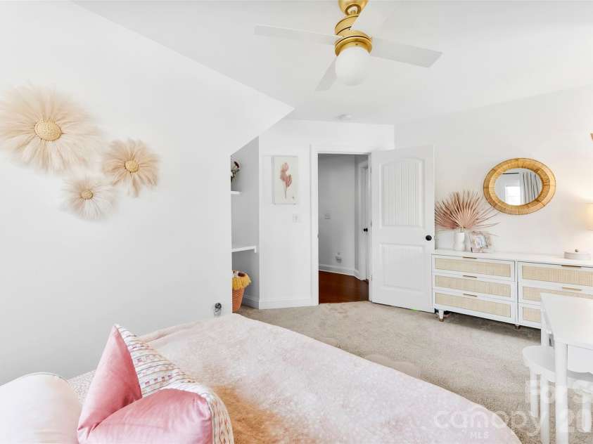 2017 Wilhelmina Avenue, Charlotte, NC 28205.  MLS# CAR4404559, YatesRealty ID 45922. 