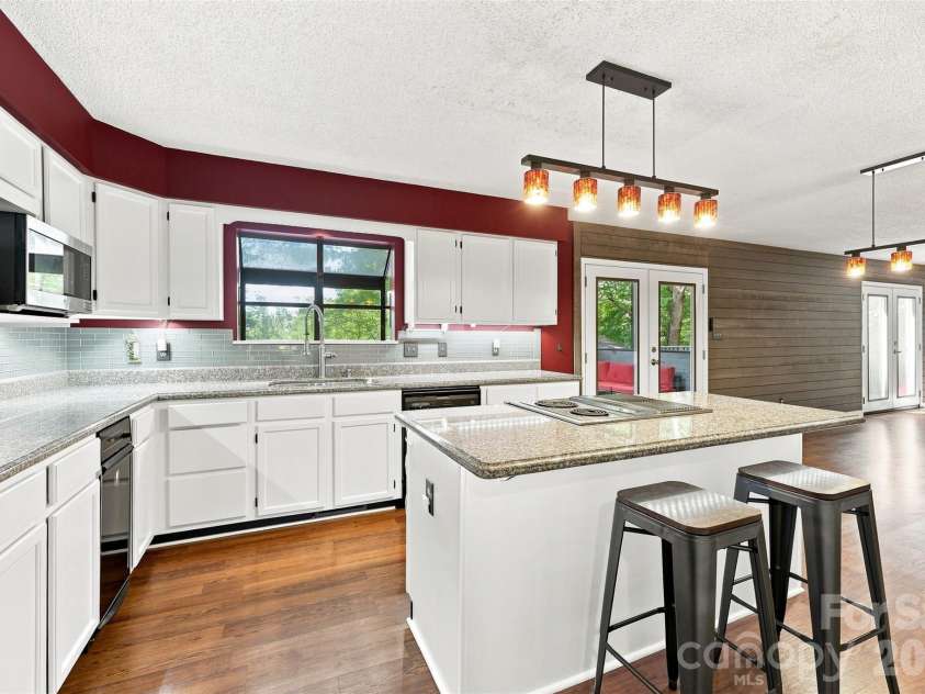 14301 Harbor Estate Road, Charlotte, NC 28278.  MLS# CAR4389673, YatesRealty ID 45923. 
