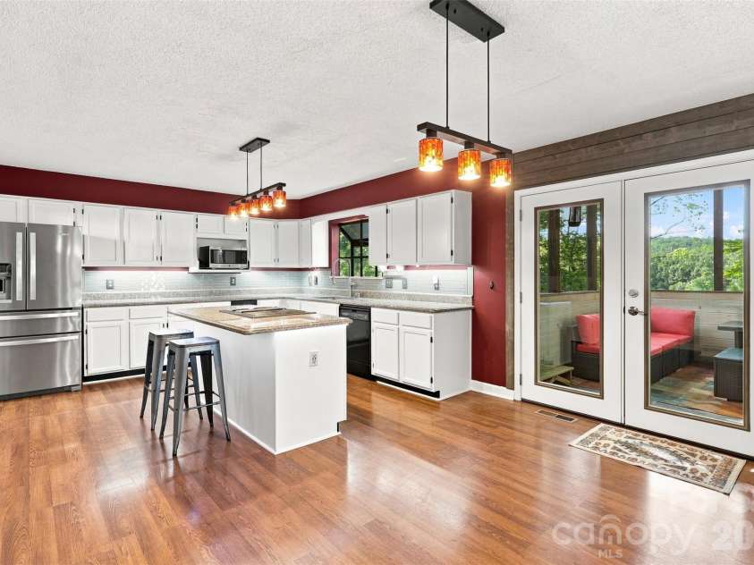 14301 Harbor Estate Road, Charlotte, NC 28278.  MLS# CAR4389673, YatesRealty ID 45923. 