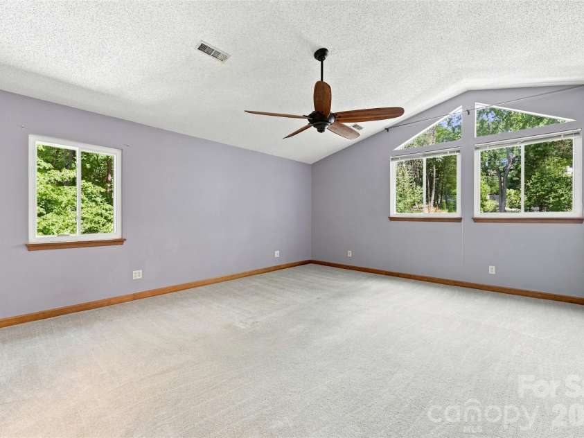 14301 Harbor Estate Road, Charlotte, NC 28278.  MLS# CAR4389673, YatesRealty ID 45923. 
